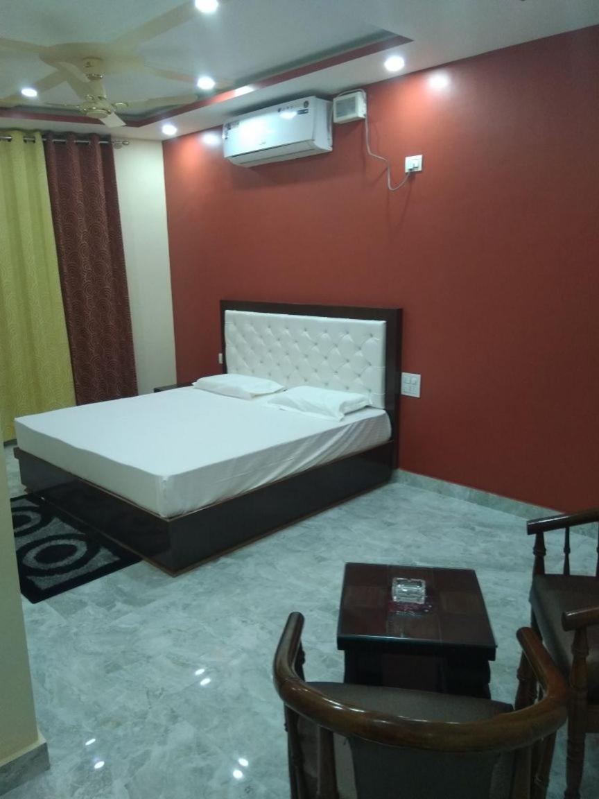 Hotel Sky Bule & Restaurant Khas Nagrota Экстерьер фото